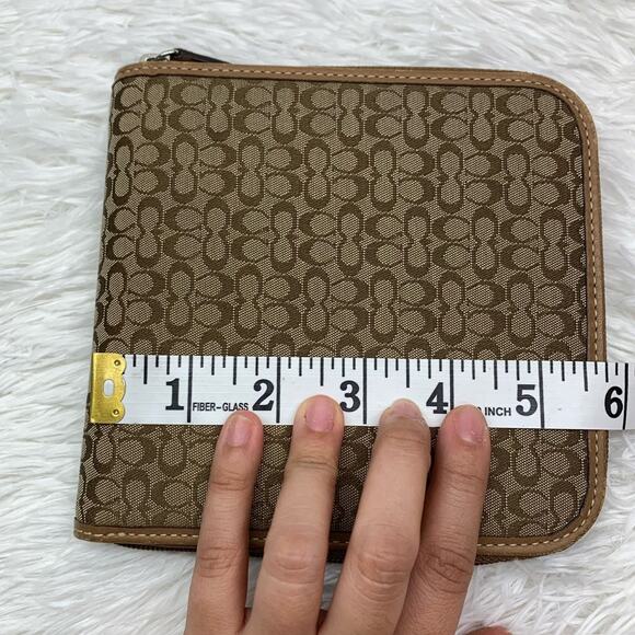 Vintage COACH Brown Signature Canvas CD Case - Picture 12 of 12